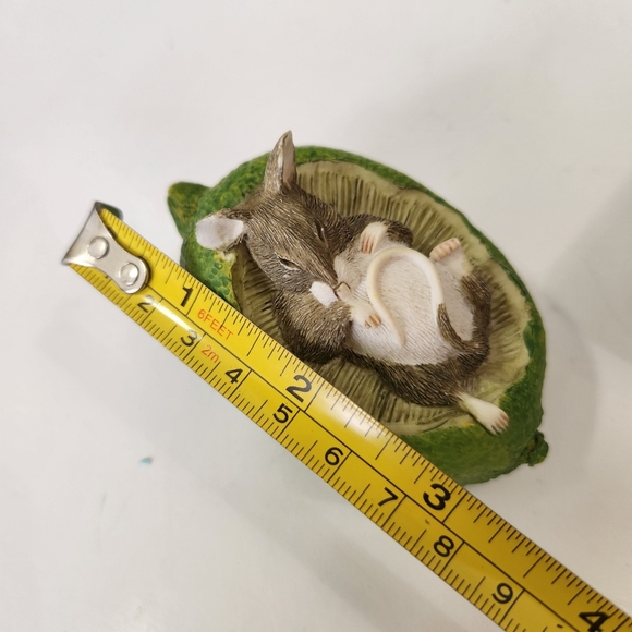 After the party mouse asleep in a lime resin figurine - Picture 5 of 6